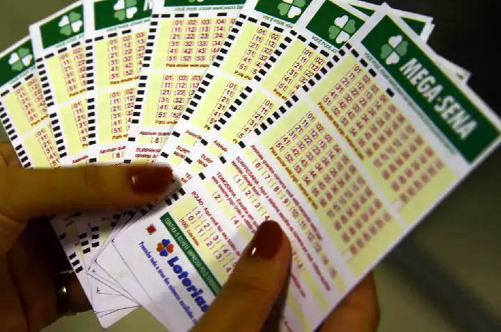 Mega-Sena acumula novamente e prêmio principal vai para R$ 63 milhões