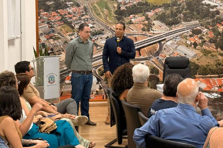 Prefeito participa da posse dos novos membros do Conselho Municipal de Saúde