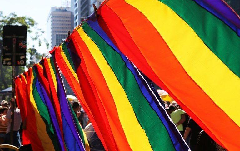 Candidaturas LGBT+ crescem 36% eleições de 2022, aponta ONG