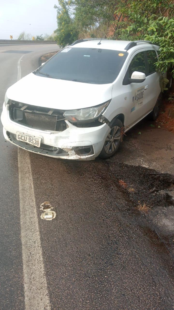 🚨 Carro da Saúde de Pereiras Sofre Acidente na Serra de Botucatu