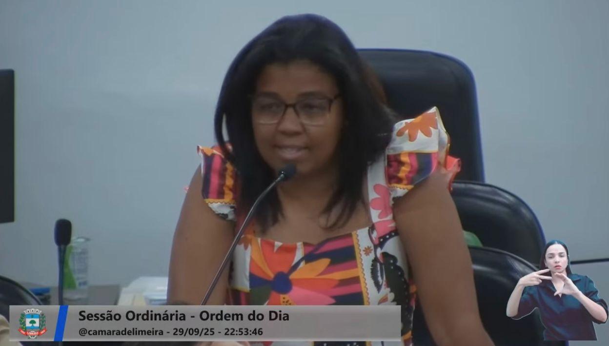 Bruna Magalhães vota a favor de aumento de impostos em Limeira