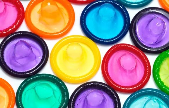 Vereadora Isabelly Carvalho denuncia falta de preservativos no Semil